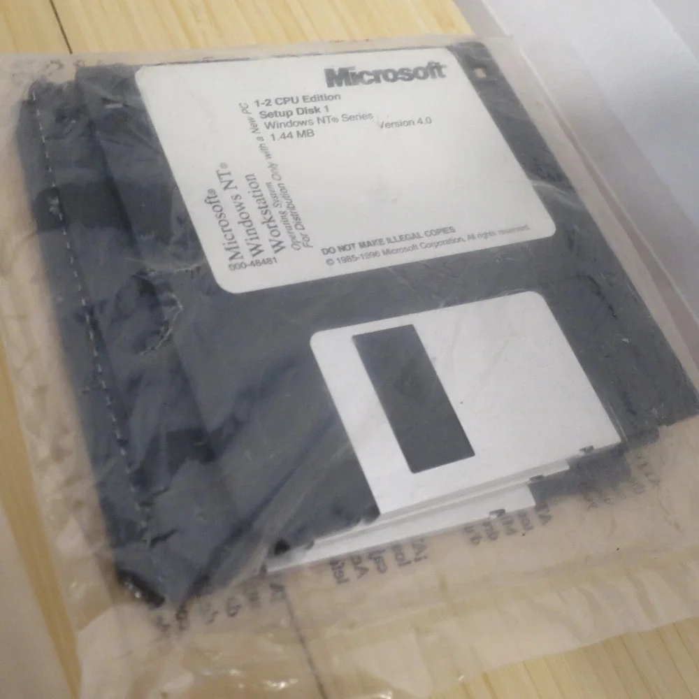 Microsoft Windows NT Workstation 4.0 SP4 CD-ROM, 3.5‎ Floppies, Manual & COA 02